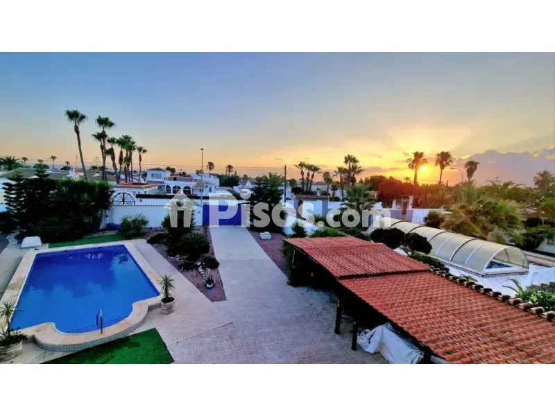Bassein - Villa with Private Pool in La Siesta
