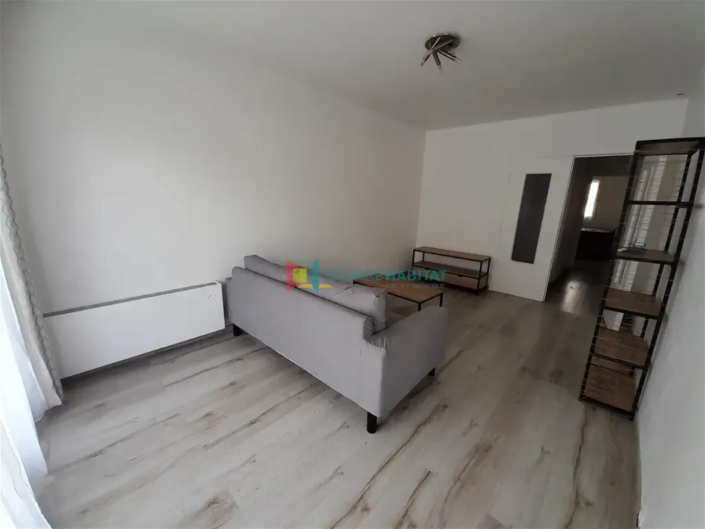 Séjour - Appartement Meublé 4 Pièces avec Balcon à Rennes Sud
