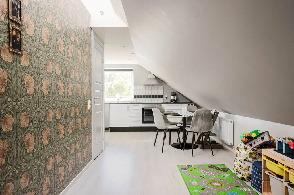 Söögituba - Modern Flat with Pitched Roof in Helsingborg
