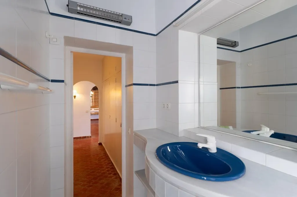 Salles de bain - Mediterranean Villa with Pool in Pla del Mar
