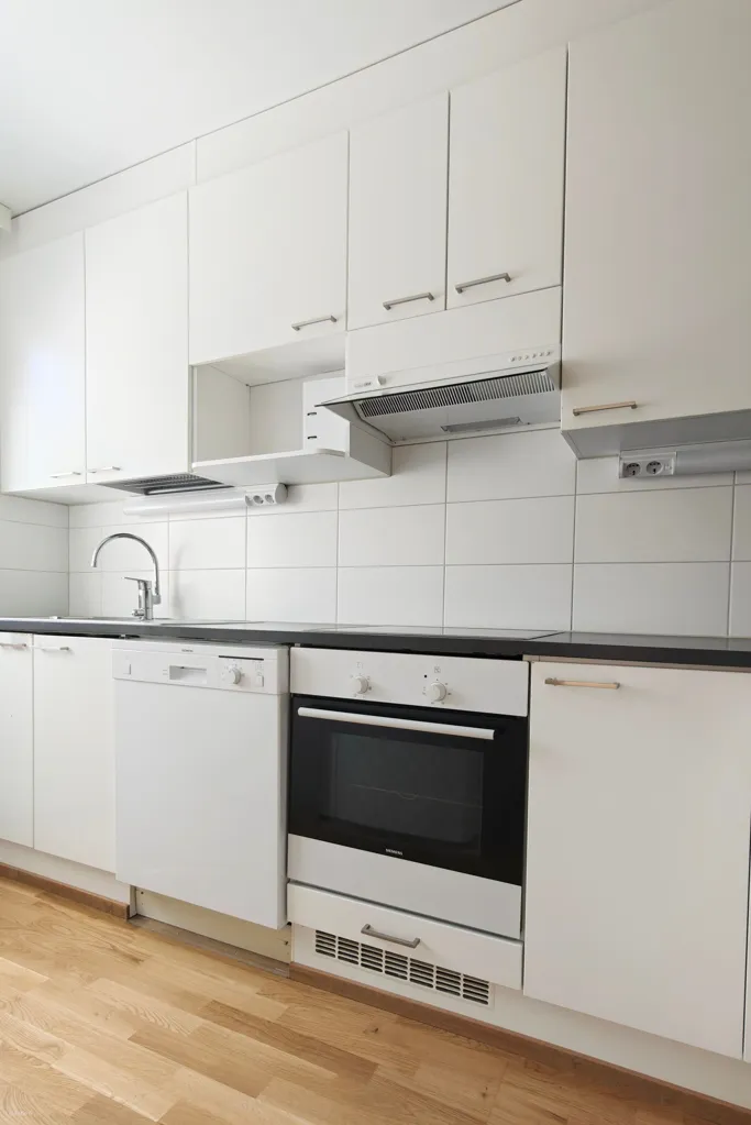 Cuisine - End-Terrace Flat with Garden in Lohja