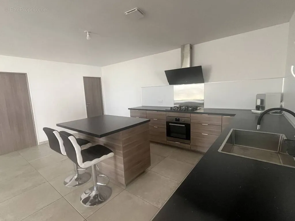 Kitchen - Renovated House with Garden in Denat