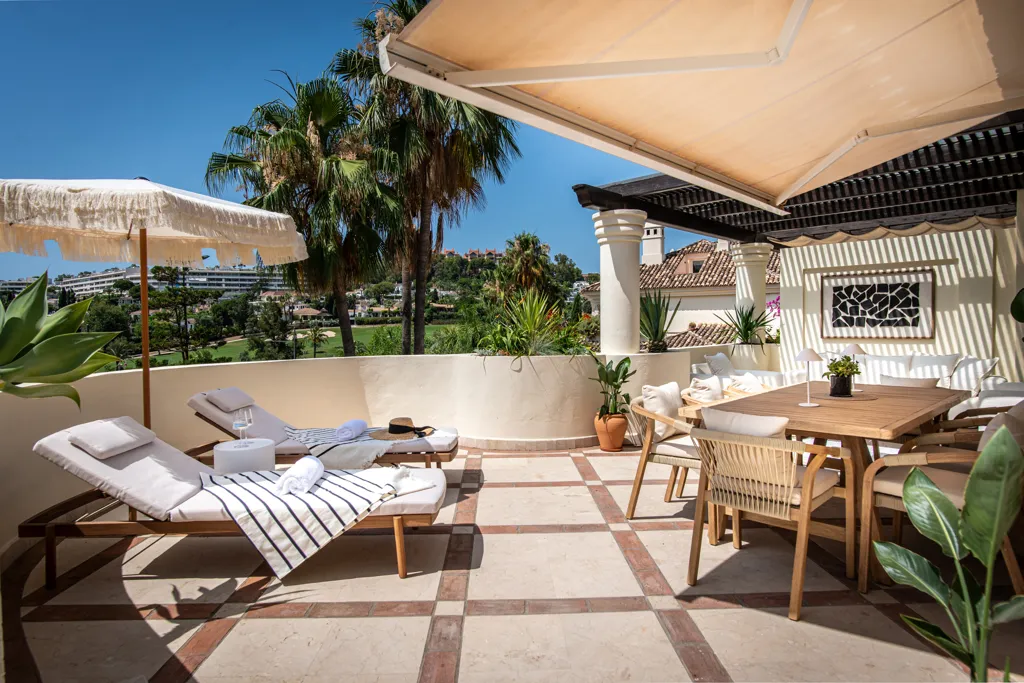 Terrass - Penthouse with Pool in Nueva Andalucía