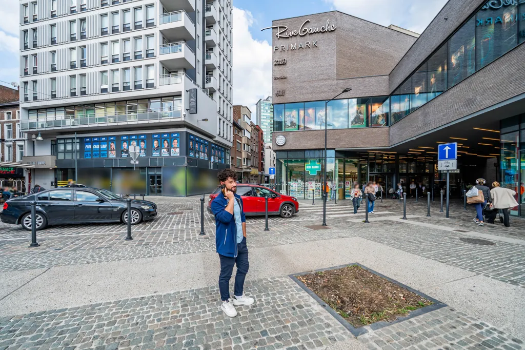 Appartement avec Balcon dans le Centre de Charleroi