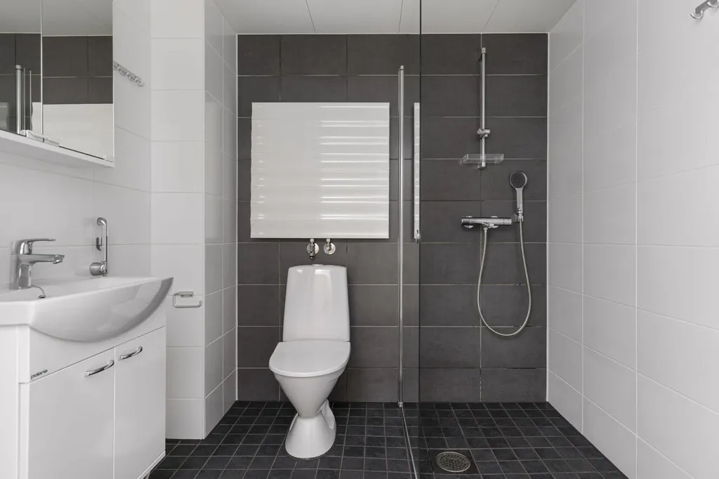 Vannitoad - Compact Apartment with Balcony in Vermonniitty, Espoo