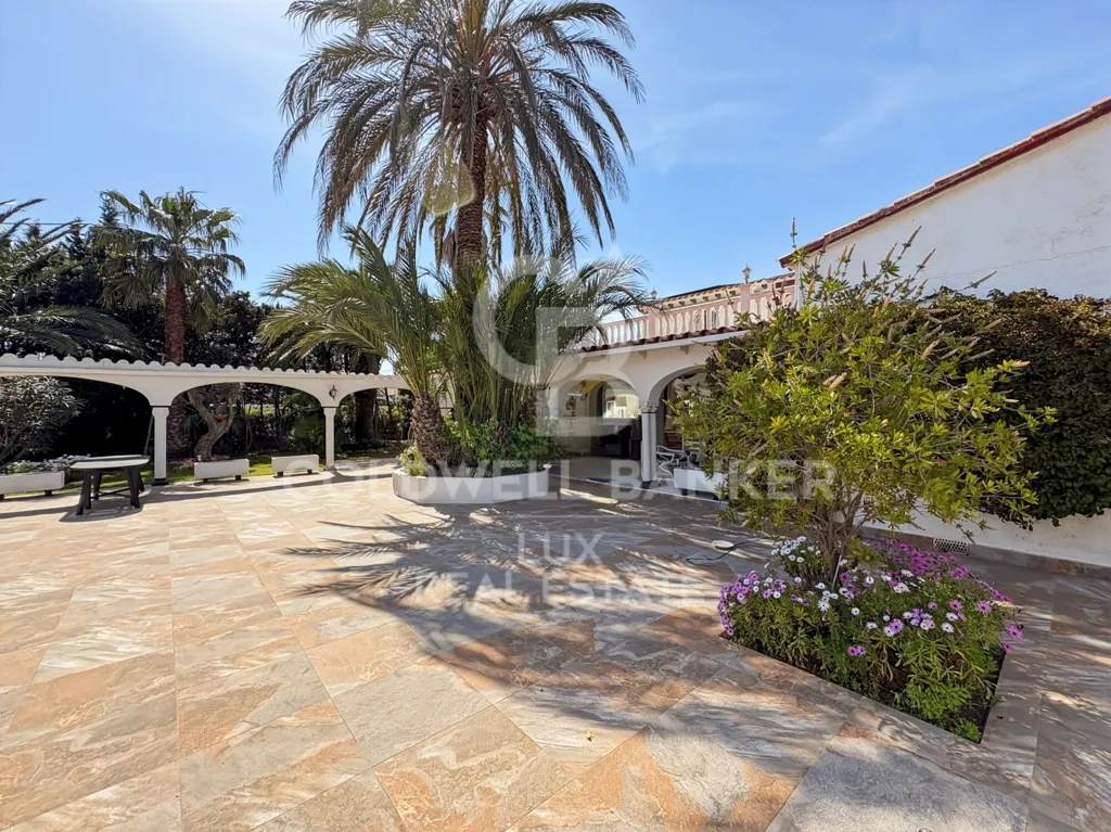Jardin - Villa with Mooring in Empuriabrava