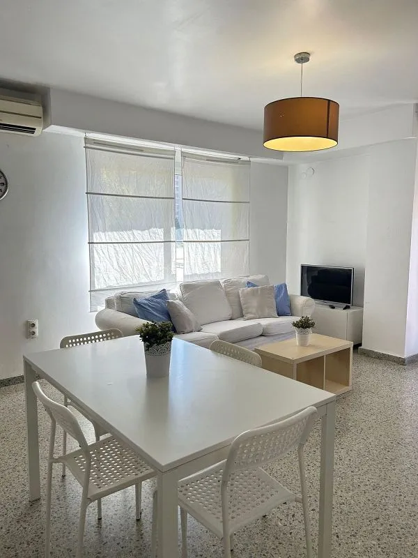 Elutuba - Student Flat with Terrace in Ciudad Universitària