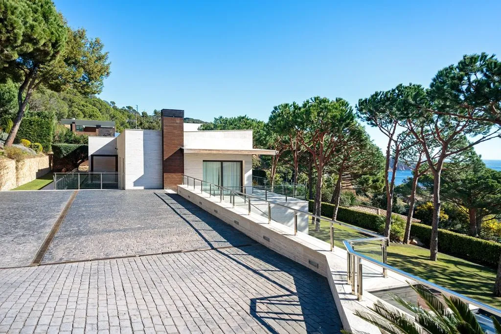 Välivaade - Luxury Villa with Sea Views in Punta Brava