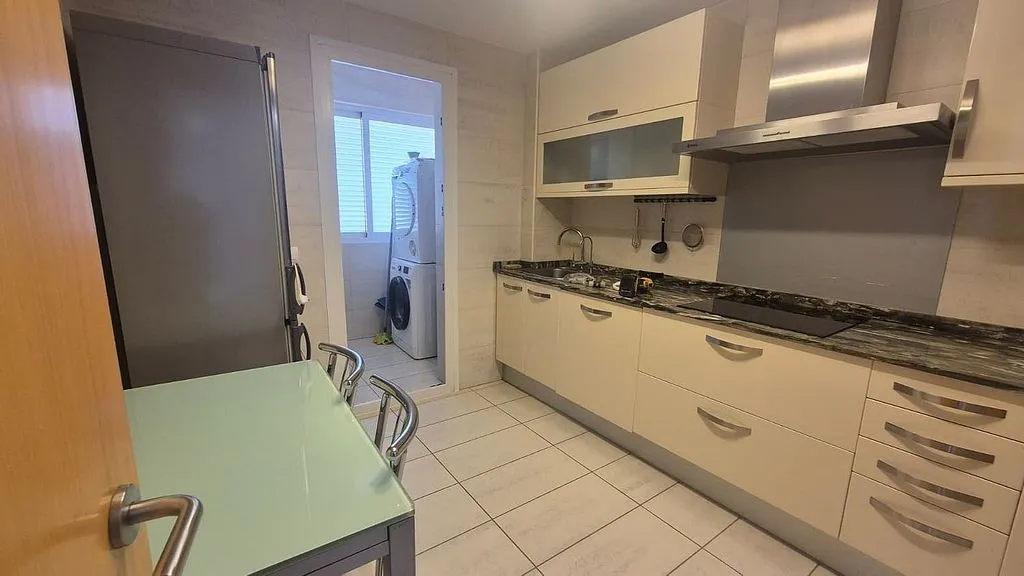 Köök - Seafront Apartment with Terrace in El Coll d'en Rabassa