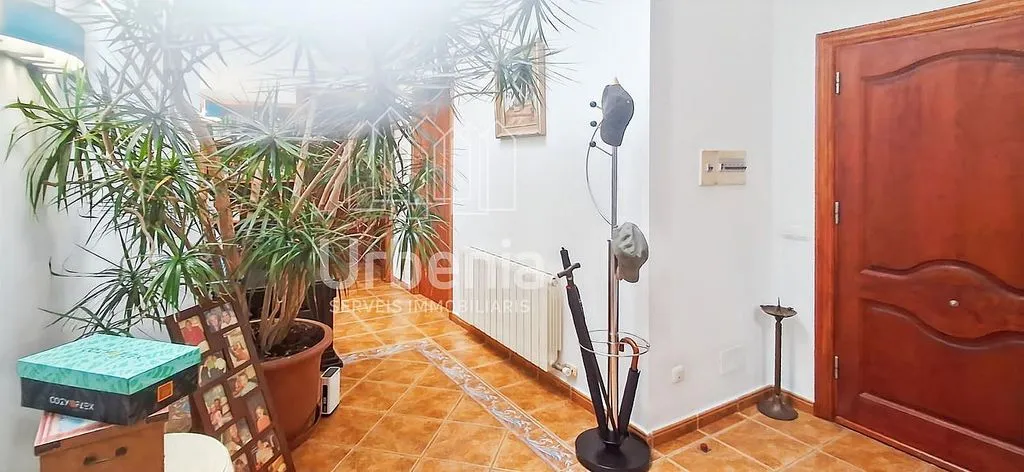 Esik - 5-Bedroom House with Pool in Niàgara Parc