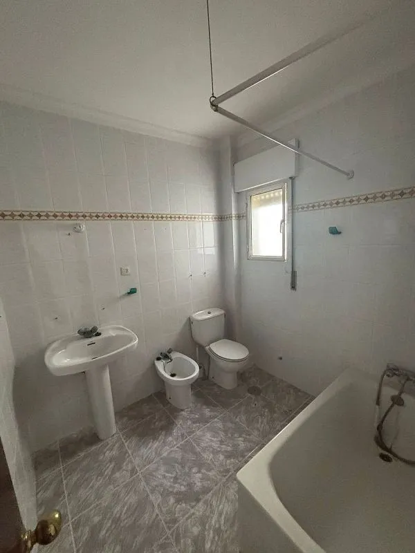 Salles de bain - Apartment with Balcony in Écija
