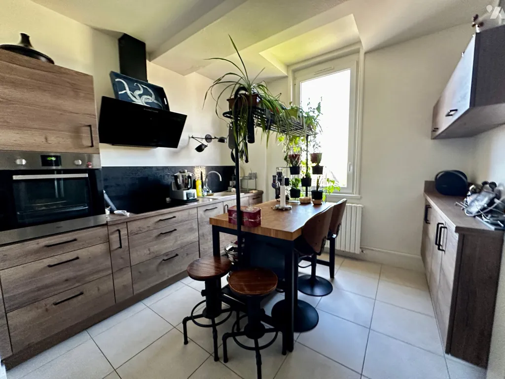 Cucina - Renovated Flat with Garden in Dole Centre