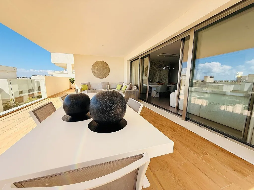 Terrass - Contemporary Flat with Sea View in Estepona