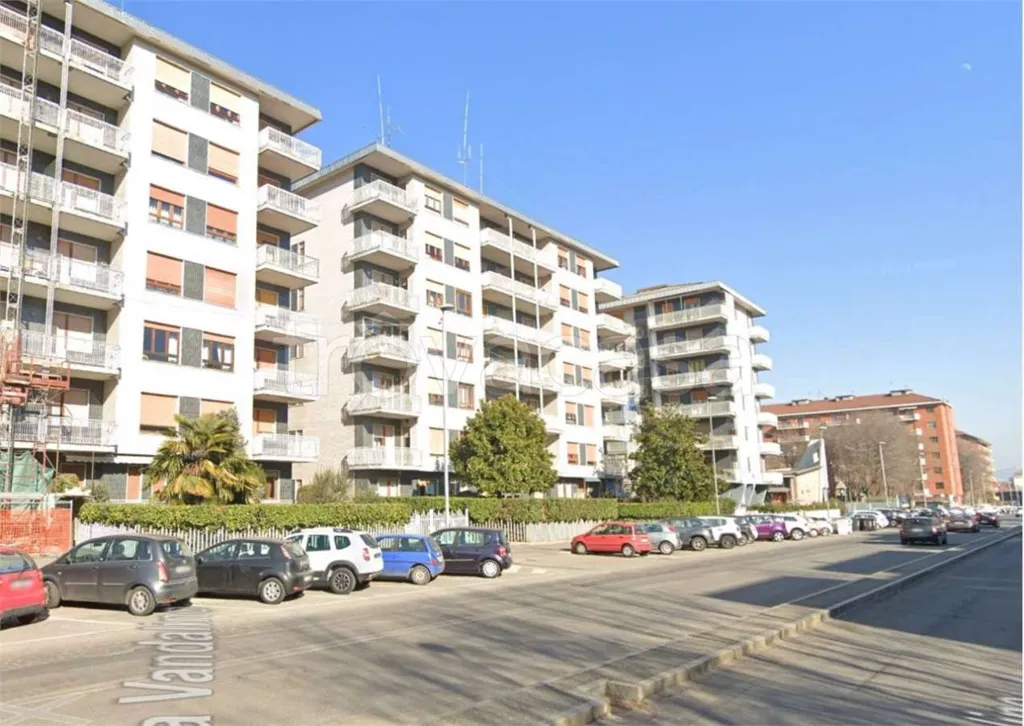 Välivaade - Apartment with Balcony in Collegno