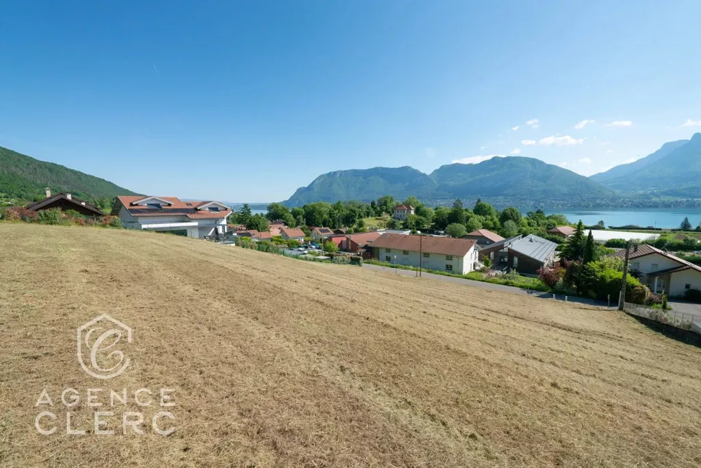 Aed - Buildable Plot with Lake View in Sevrier