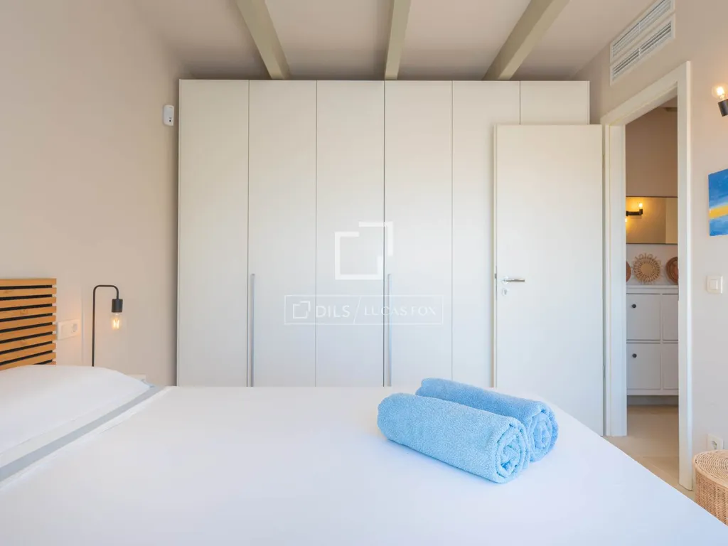 Magamistoad - Renovated Townhouse Near Beach in Cala Llonga