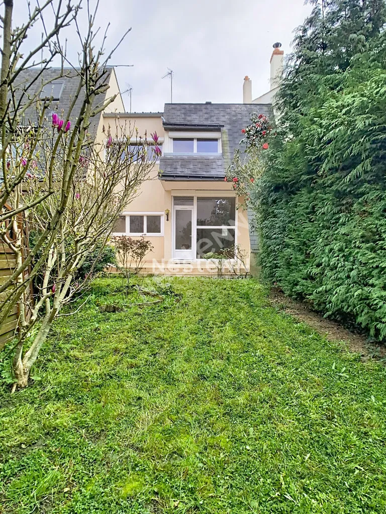 Aed - House with Garden in Quiet Camus Bichon