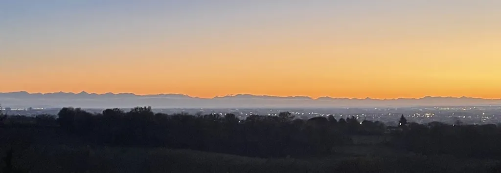 Demeure de Caractère avec Vue Panoramique sur les Pyrénées