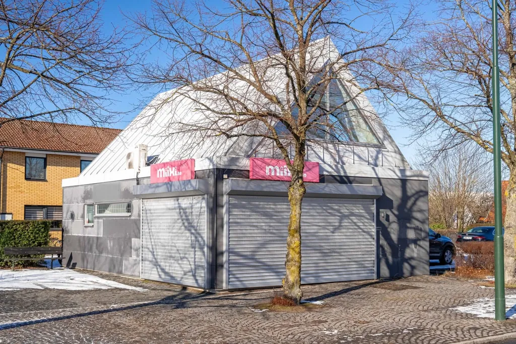 Extérieur - Corner 1½-Floor Villa with Light Plan in Attractive Location