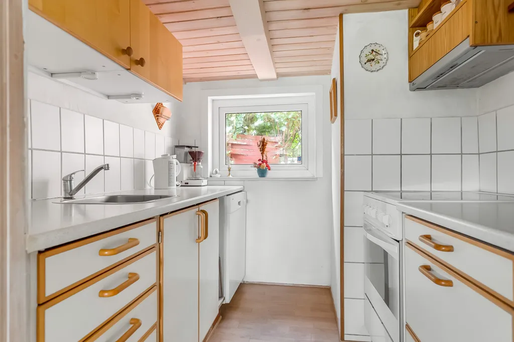 Cocina - Vacation Home with Waterfront View in Sellerup Strand