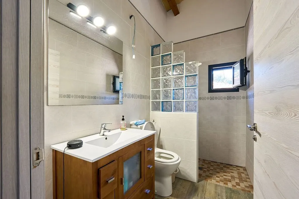 Salles de bain - Rustic Masía with Equestrian Facilities in L'Ametlla del Vallès