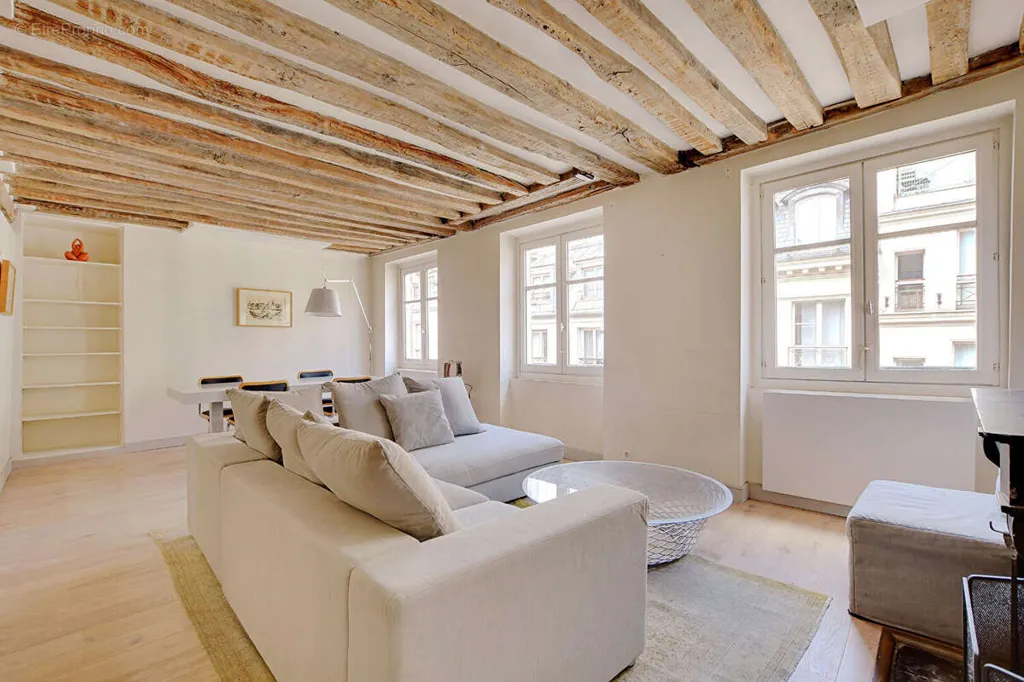 Séjour - Appartement T3 avec Beaux Volumes dans Quartier Recherché