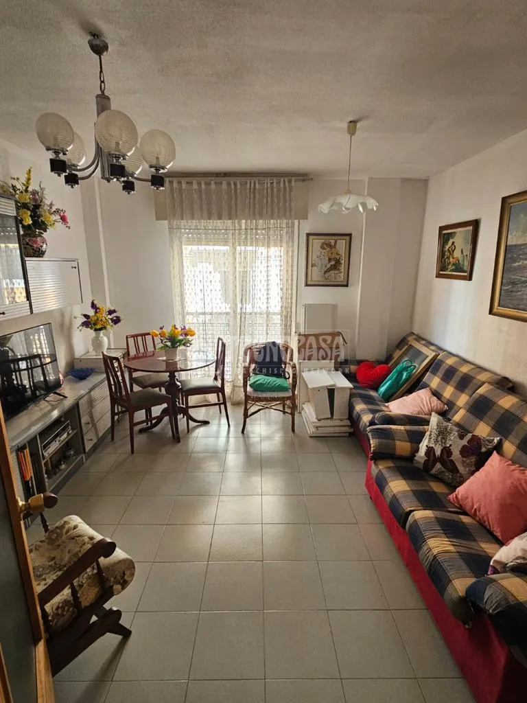Séjour - Flat with Metro Access in Valdeacederas