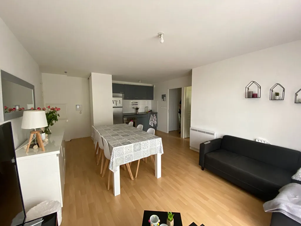 Elutuba - Modern Flat with Balcony in Beuvrages