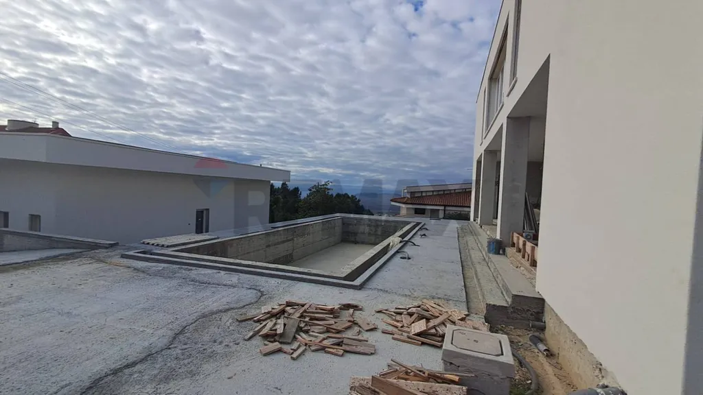 Terrass - New Constructions with Pool in Matera