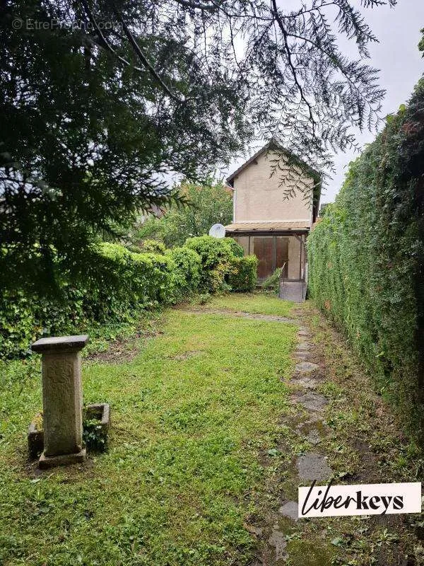 Jardin - Maison Lumineuse à Sainte-Mesme, Proche Dourdan