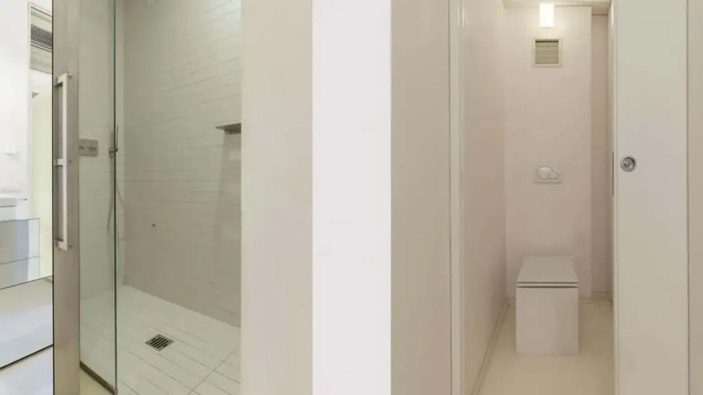 Bathrooms - Renaissance-Style Apartment with Terrace in Florence