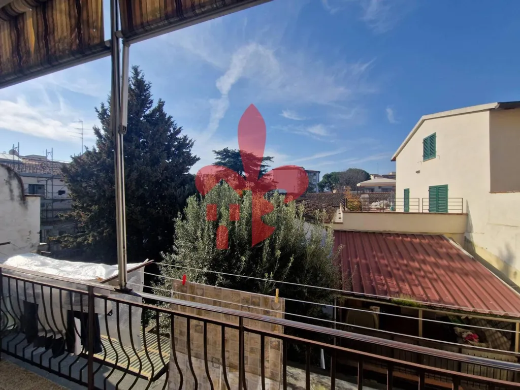 Balcon - 5-Room Apartment with Balcony in Florence