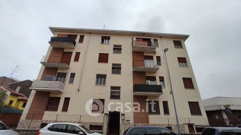 Välivaade - Fully Furnished Flat with Shared Garden in Novara