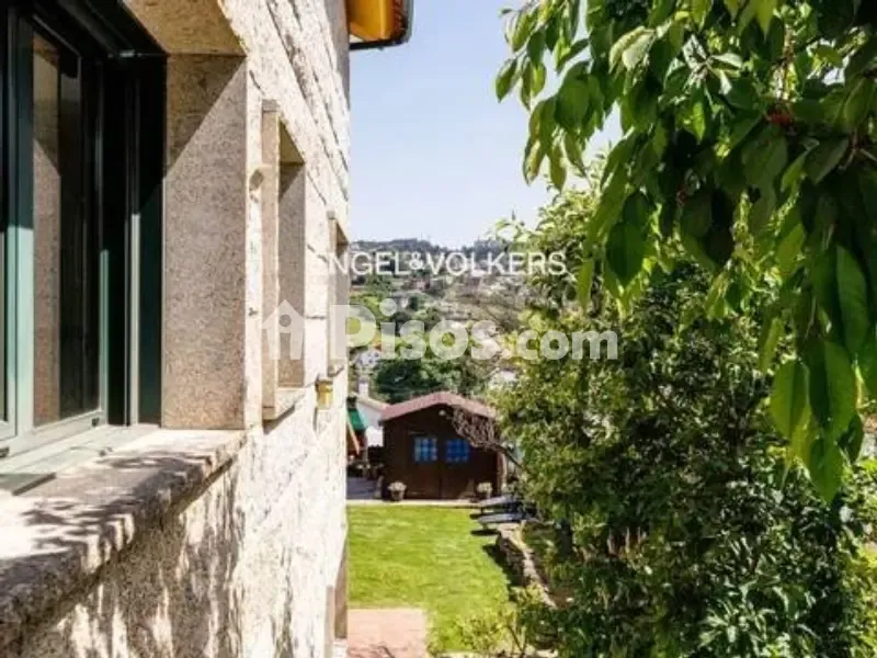 Aed - 3 magamistoaga maja asukohas ES