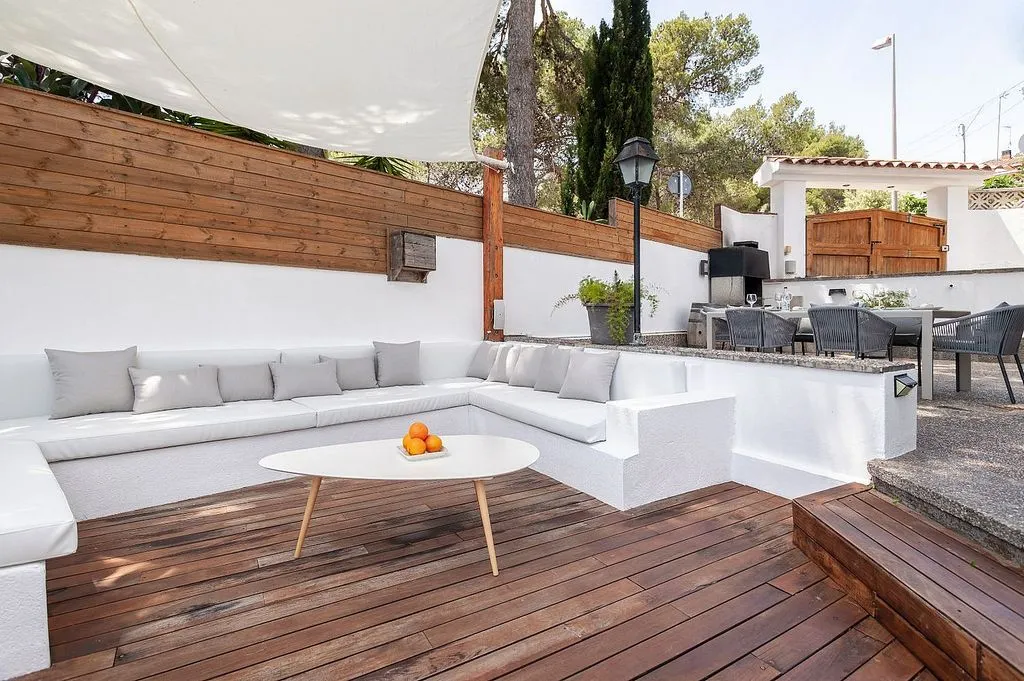 Terrazza - Chalet with Pool in Montemar