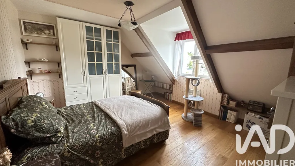 Chambres - Maison traditionnelle avec parc à Bourron-Marlotte