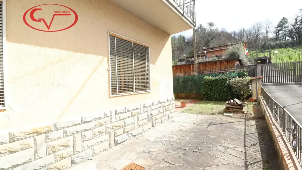Terrasse - Trifamiliare Villa with Garden in Montevarchi