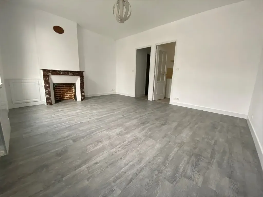 Elutuba - 2-Bedroom Apartment with Terrace in Bourré