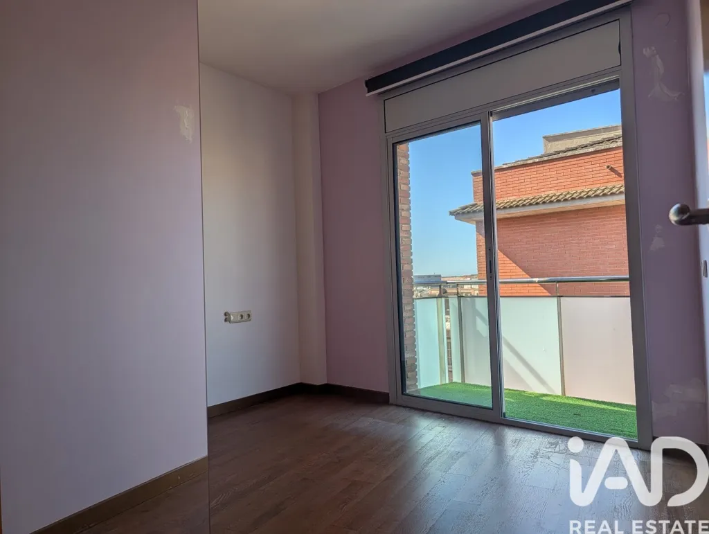 Rõdu - Duplex with EV Charging in Gavà Centre