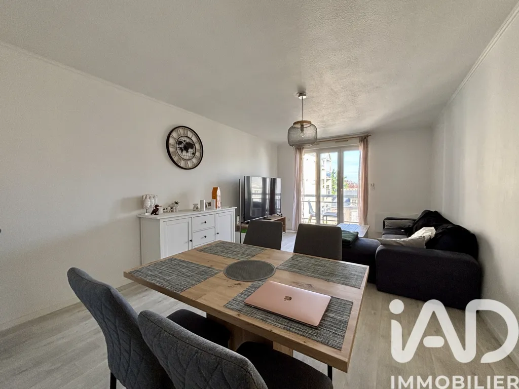 Salle à manger - Appartement 2 Pièces avec Balcon au Quartier Madeleine