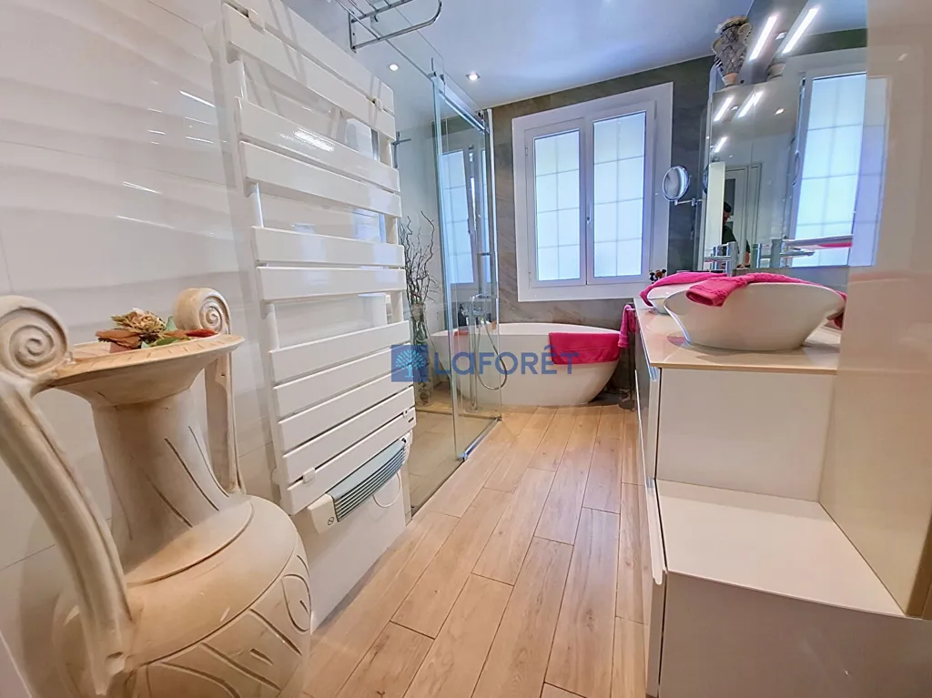 Vannitoad - Secluded House with Garden in Serris