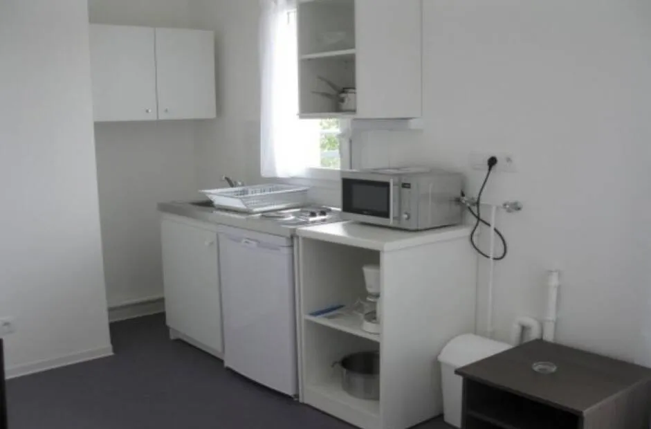 Cuisine - Studio Meublé avec Balcon à UNIVEA CAMPUS BEL AIR