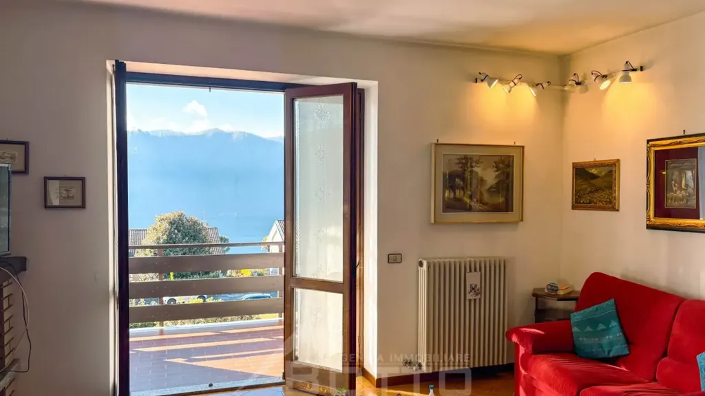 Elutuba - Independent House with Lake View in Pettenasco