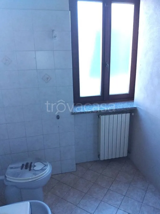 Salles de bain - Rustic Terraced House with Terrace in Robilante
