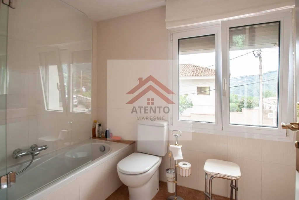 Bagni - Detached House with Sea View in Premià de Dalt
