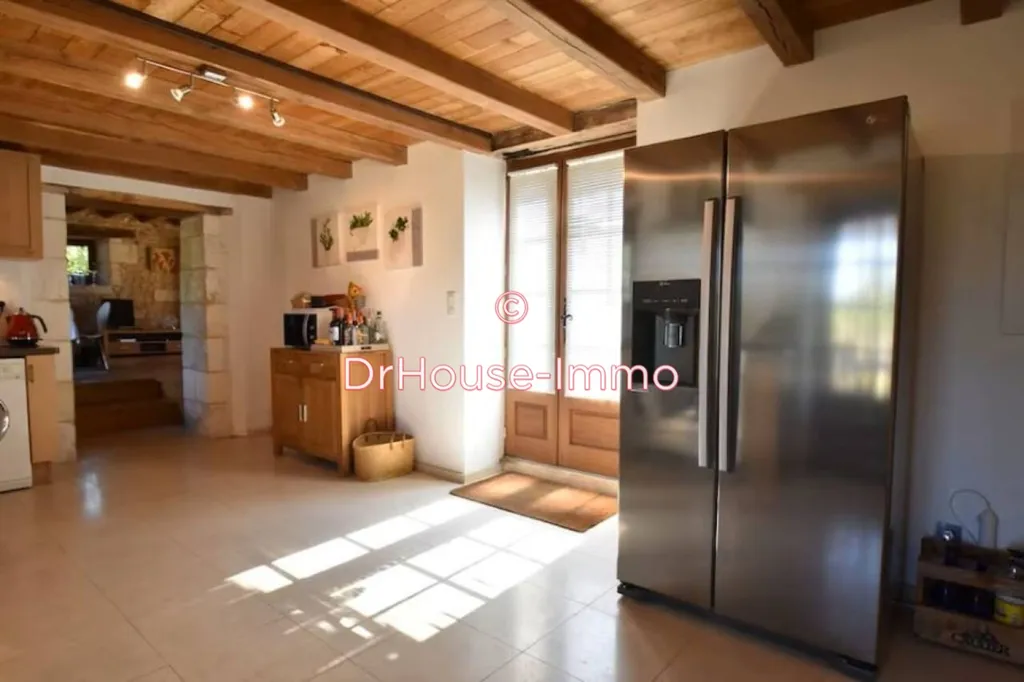 Cuisine - Maison en Pierre avec Piscine à Verteillac