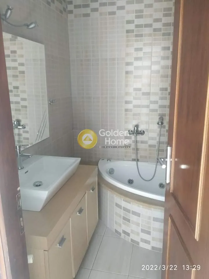 Salles de bain - Neoclassical Townhouse with Sea View in Salamina