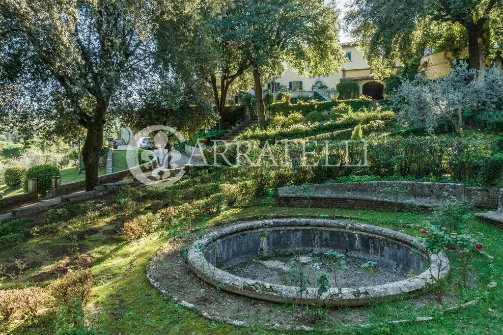 Jardin - Historic Villa with Private Park in Florence