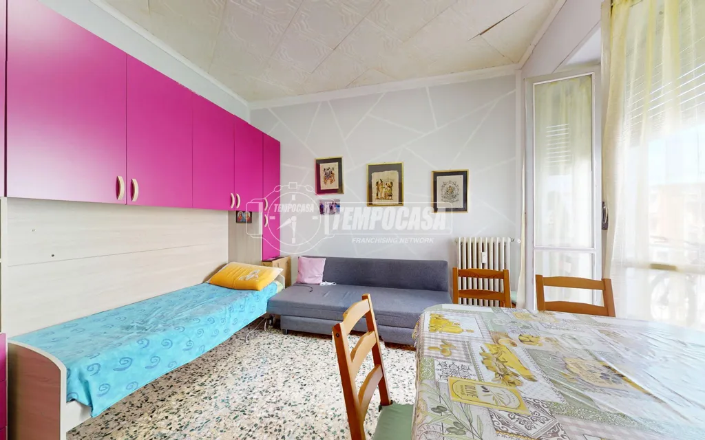 Chambres - Central Billet with Balcony in Collegno