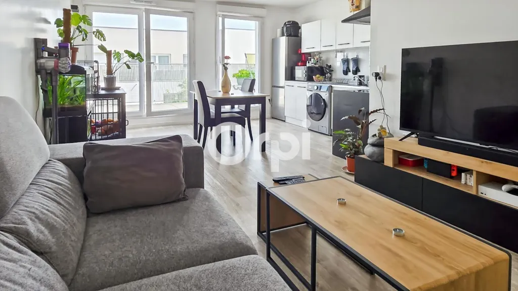 Soggiorno - 2-Bedroom Flat with Balcony in City Centre